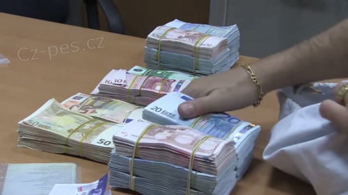 Nab�dka rychl� p�j�ky mezi jednotlivci.