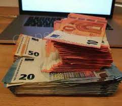 NOUZOV� P�J�KA NA PROJEKTY NEBO PODNIK�N�