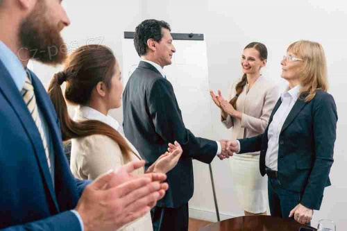 Nab�z�me p�j�ky jednotlivc�m i firm�m