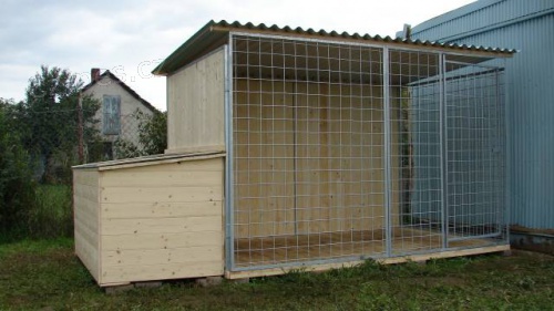 Kotec pro psa s venkovn� vestav�nou boudou